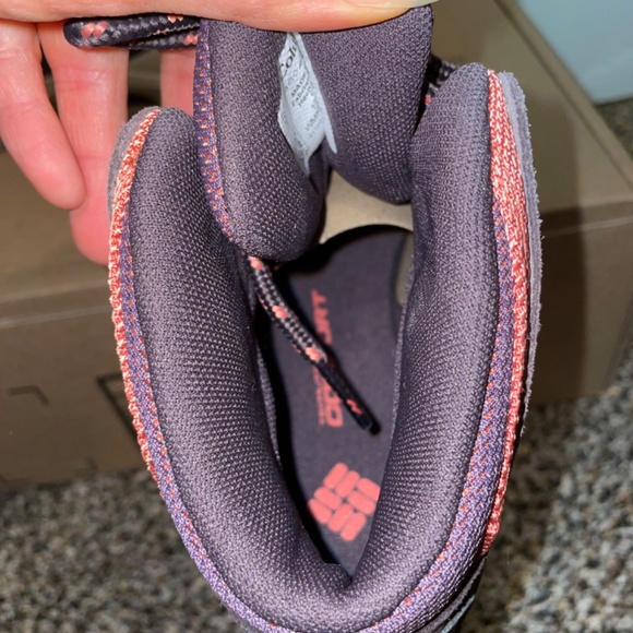 Columbia Womens Water Lace up Boots Purple and Pink Size 5 Wide - Picture 6 of 9